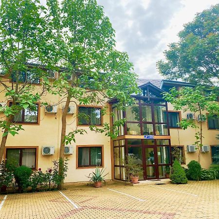 Hotel Cardinal Satu Mare Luaran gambar