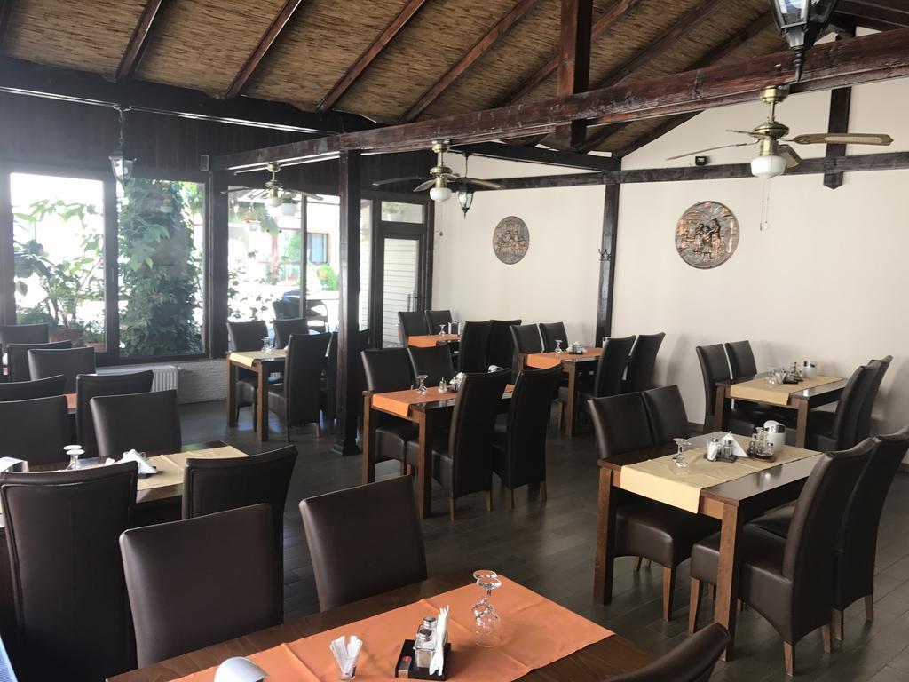 Hotel Cardinal Satu Mare Luaran gambar