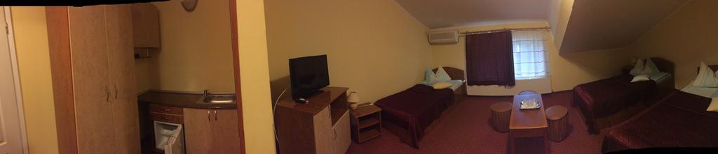 Hotel Cardinal Satu Mare Luaran gambar