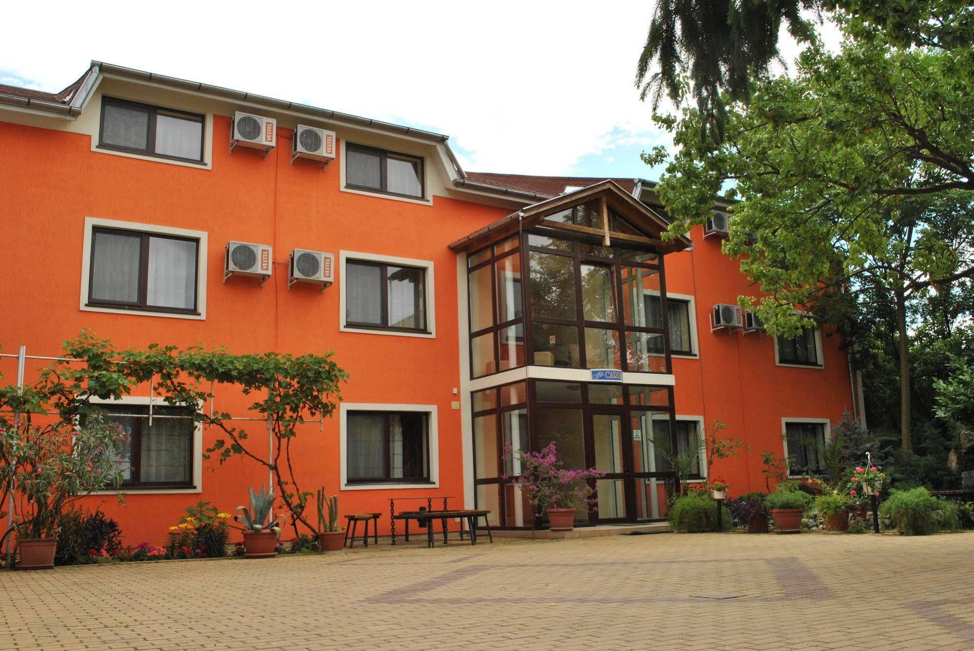 Hotel Cardinal Satu Mare Luaran gambar
